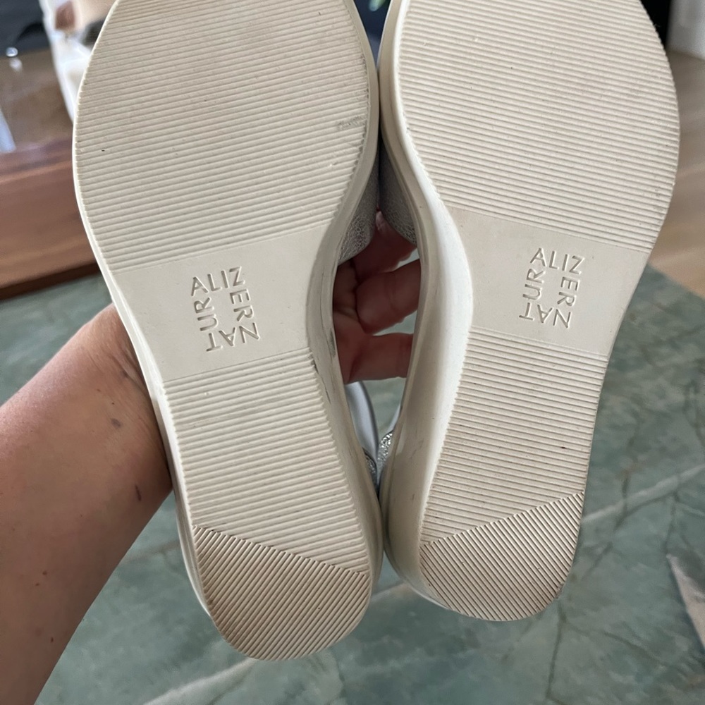 Naturalized Silver Sandals NWOB - Picture 4 of 5
